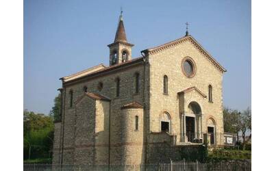 Immagine: Chiesa Sant'Ambrogio al Monte
